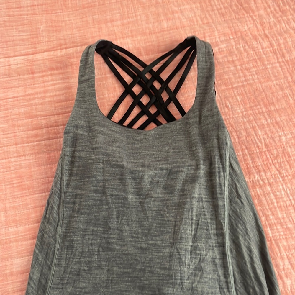 Lululemon tank